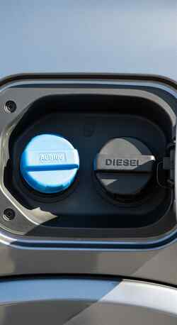 Adblue tankdeckel Hochformat