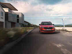 Dynamische Frontansicht des Škoda Karoq