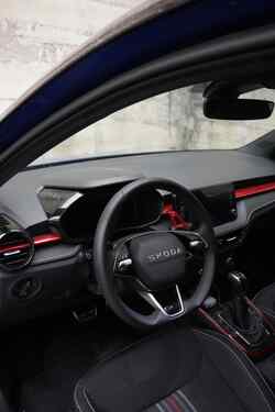 Cockpit in einem Škoda-Fahrzeug