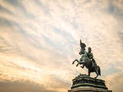 Eine Statue